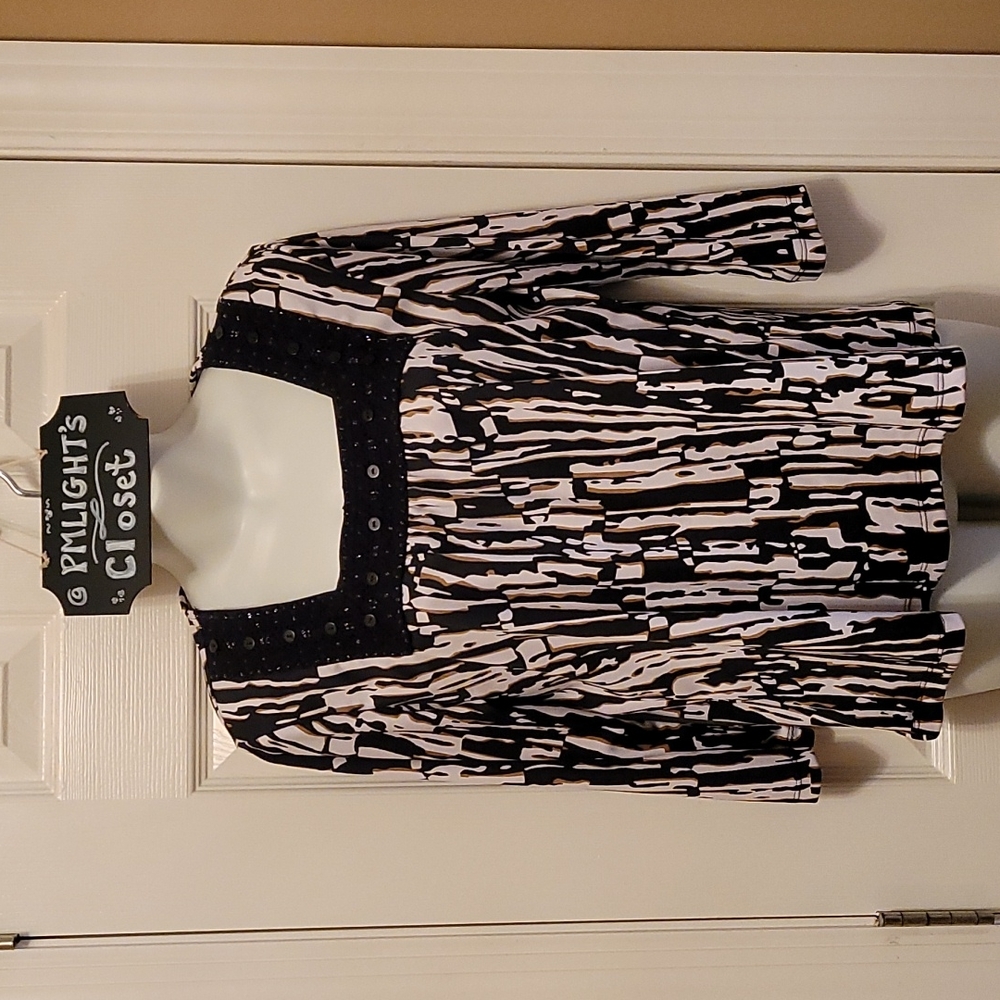 RQT Petite Large Blouse Embellished Black White Brown